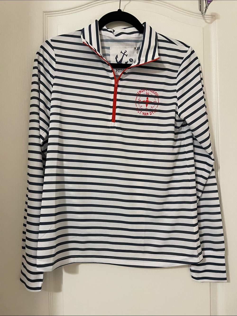 Hiho Hendo’s Hideout zip-up size small NWT